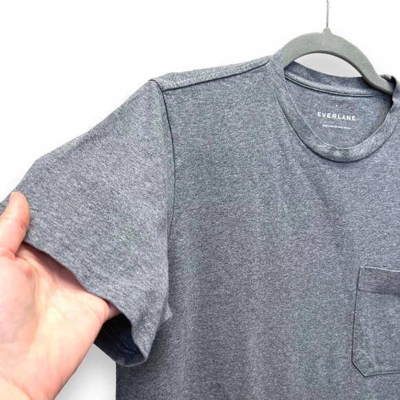 Everlane Shirt Men's Small Gray Crew Neck Short Sleeve Tee Shirt Cotton Pocket - Picture 2 of 5